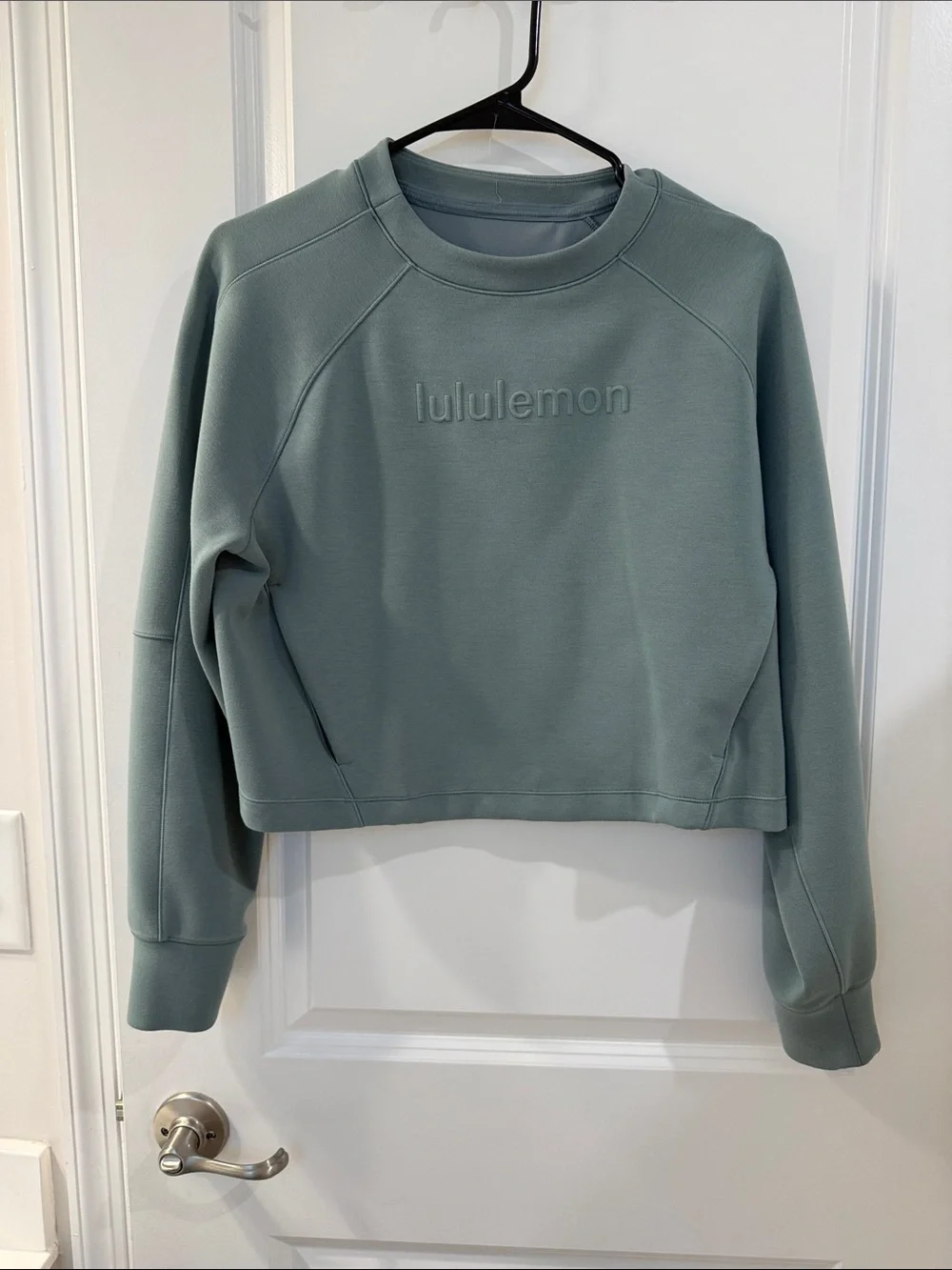 lululemon smooth pacer cropped pullover in cratee blue
